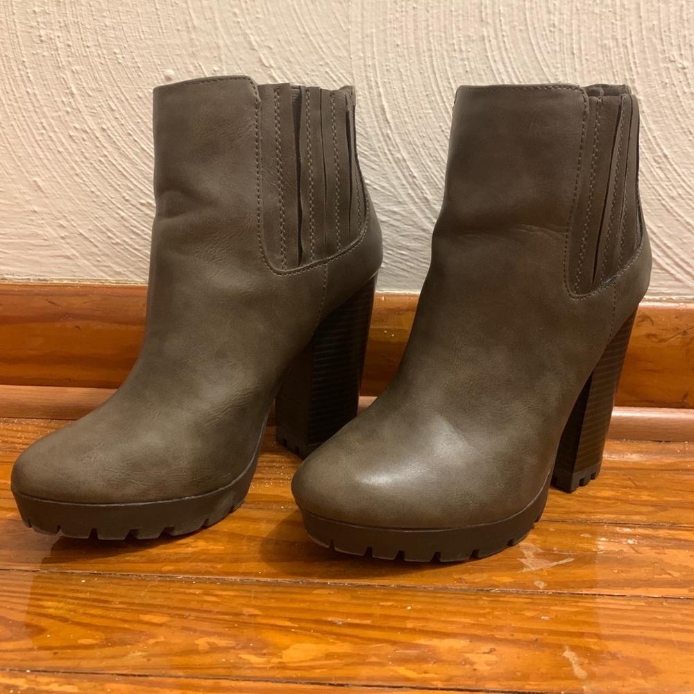 Candies boots